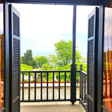 Yalla Chorefto - & Fun