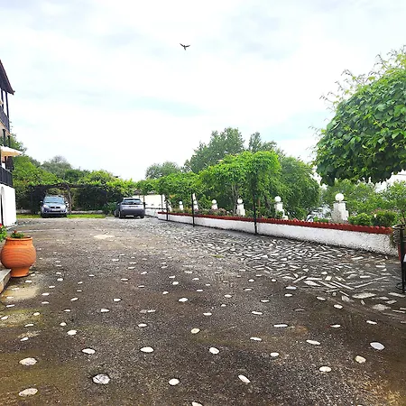 Yalla Chorefto - & Fun Otel