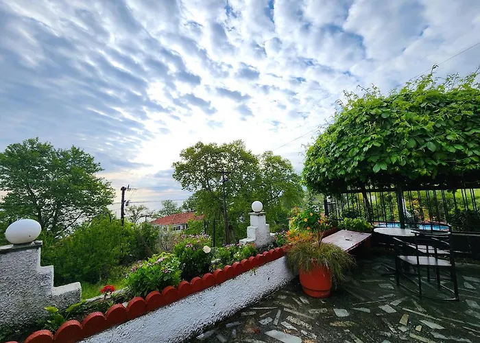 Yalla Chorefto - & Fun 2*