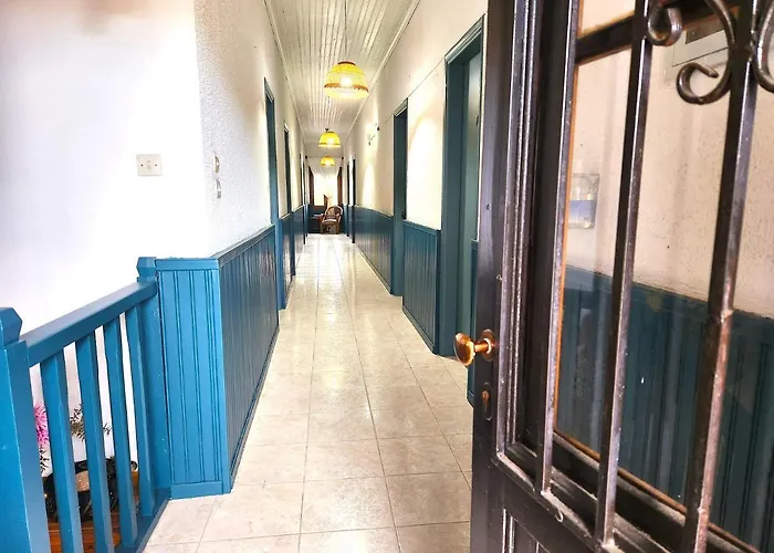 Yalla Chorefto - & Fun Hotell