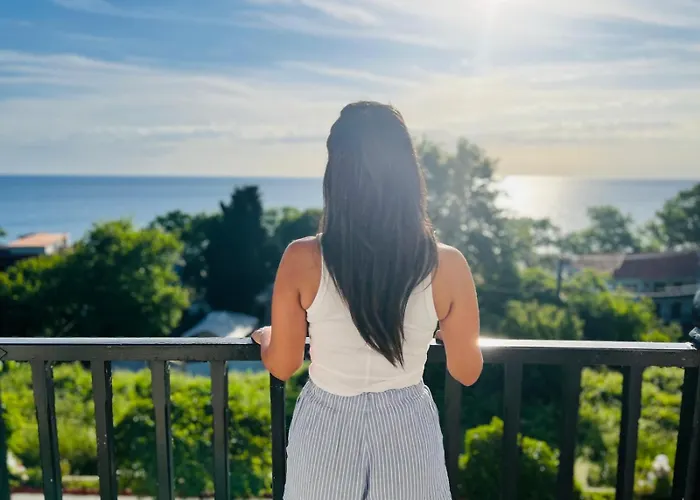 Yalla Chorefto - & Fun Hotel