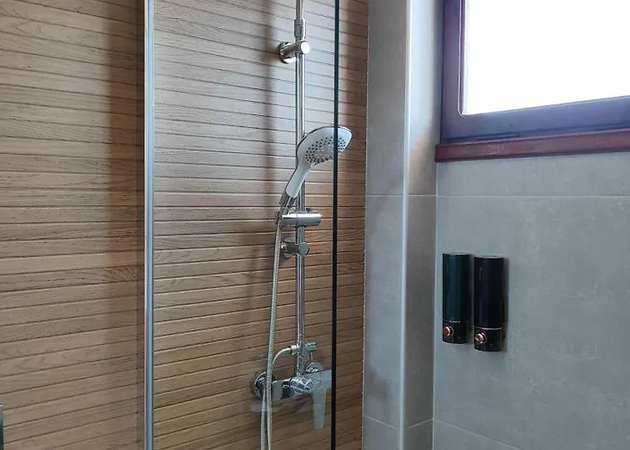 Yalla Chorefto - & Fun Hotell 2*