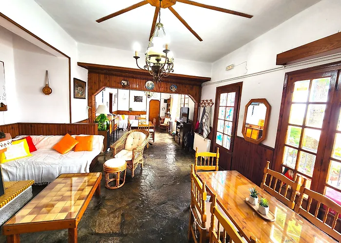 Yalla Chorefto - & Fun Hotel